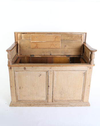 Vintage Pine Settle Bench with Lift-Top Storage Seat