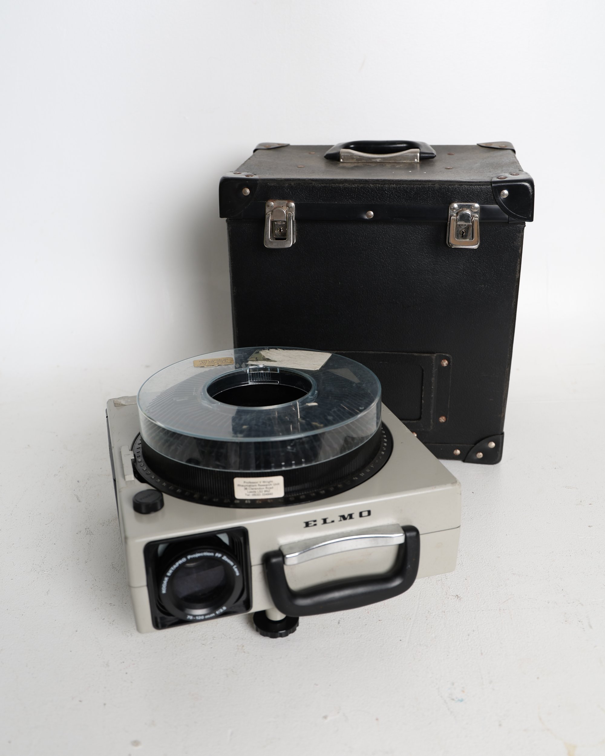 Elmo Omnigraphic 253E Slide Projector with Case and Kodak Lens