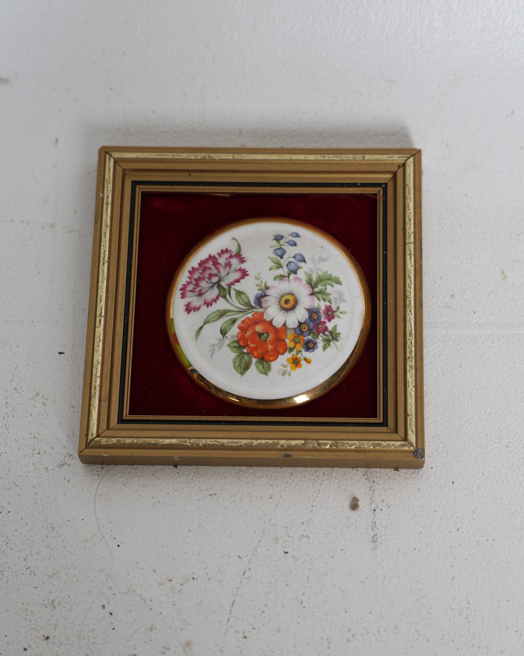 Framed Countess Ceramics Fine Bone China Floral Pot lid
