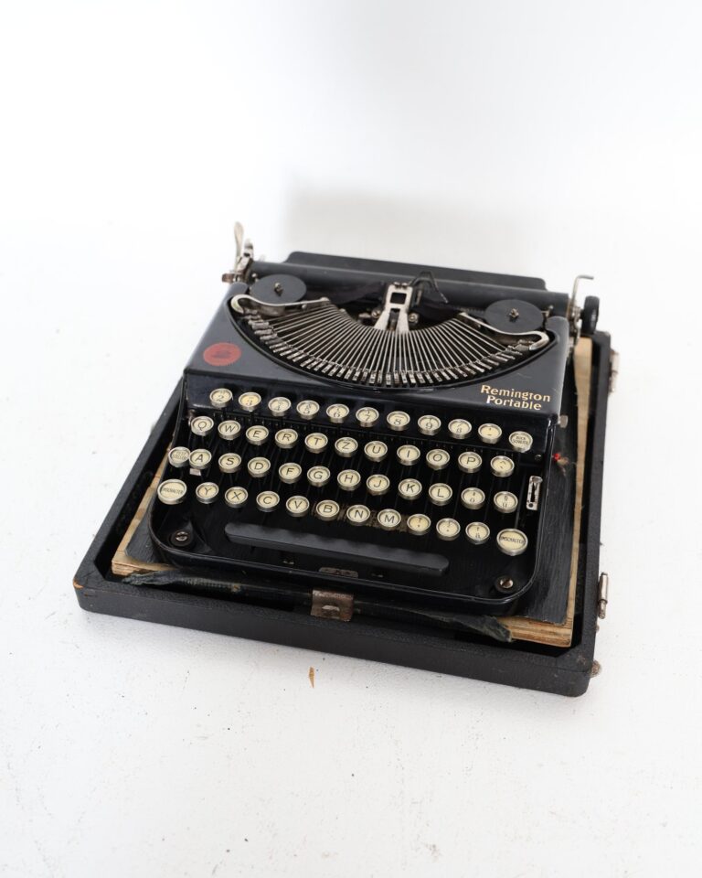 Vintage Remington Portable Typewriter in Black