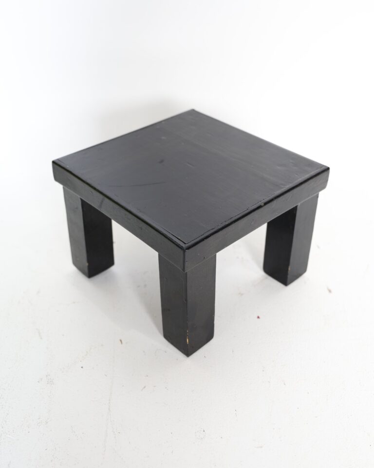 Minimalist Black Painted Wooden Pot stand