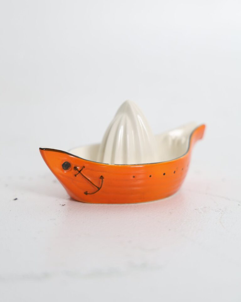 Novelty Boat Shaped Ceramic Citrus Juicer