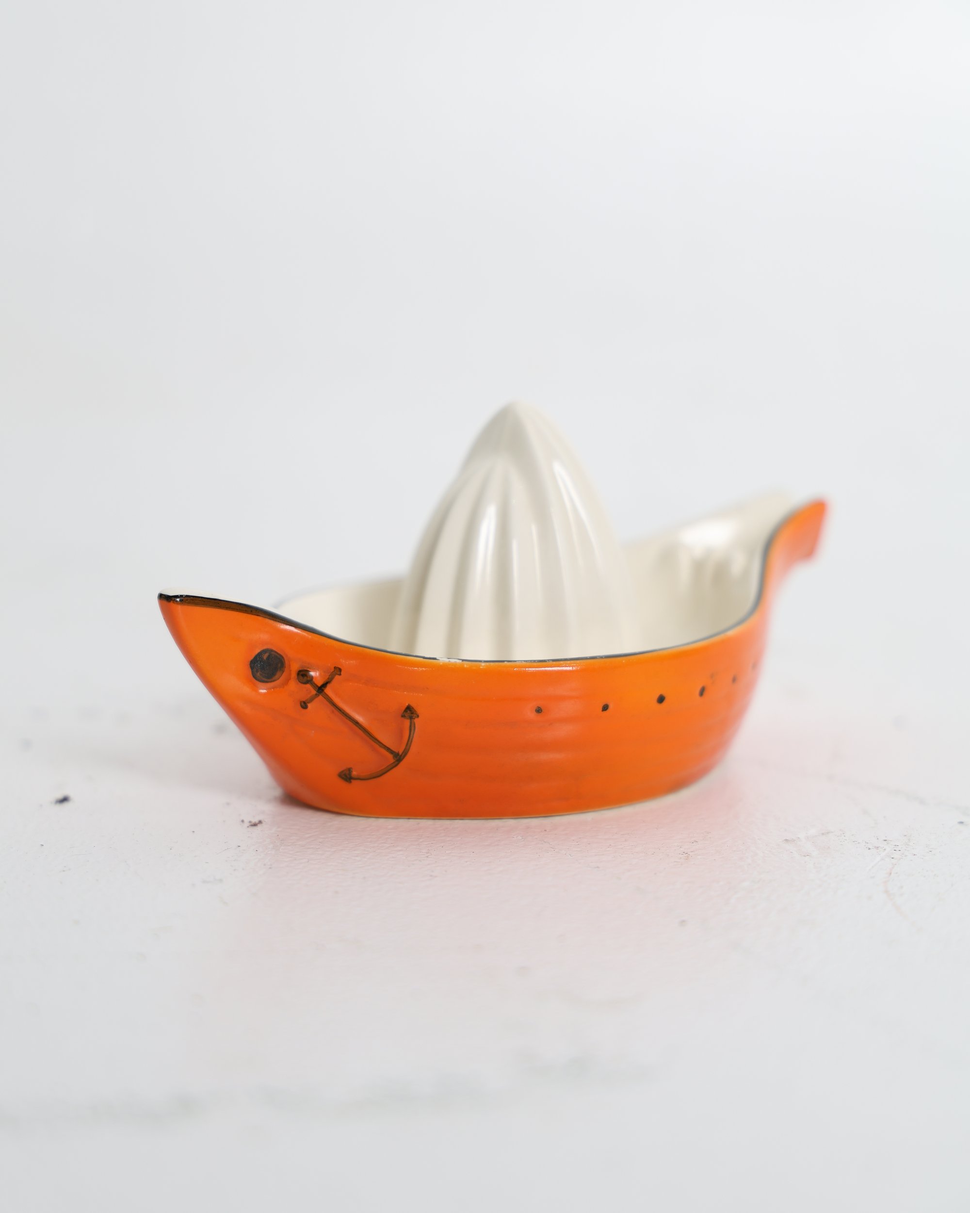 Novelty Boat Shaped Ceramic Citrus Juicer