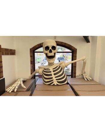 Giant Groundbreaker Skeleton with Light-Up Eyes – Halloween Prop