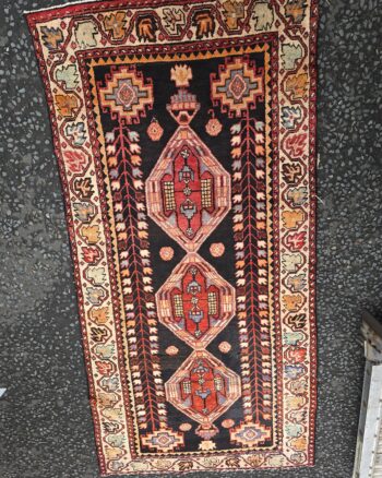 Persian Hamadan Wool Runner Rug with Treble Medallion Design – JRJ26