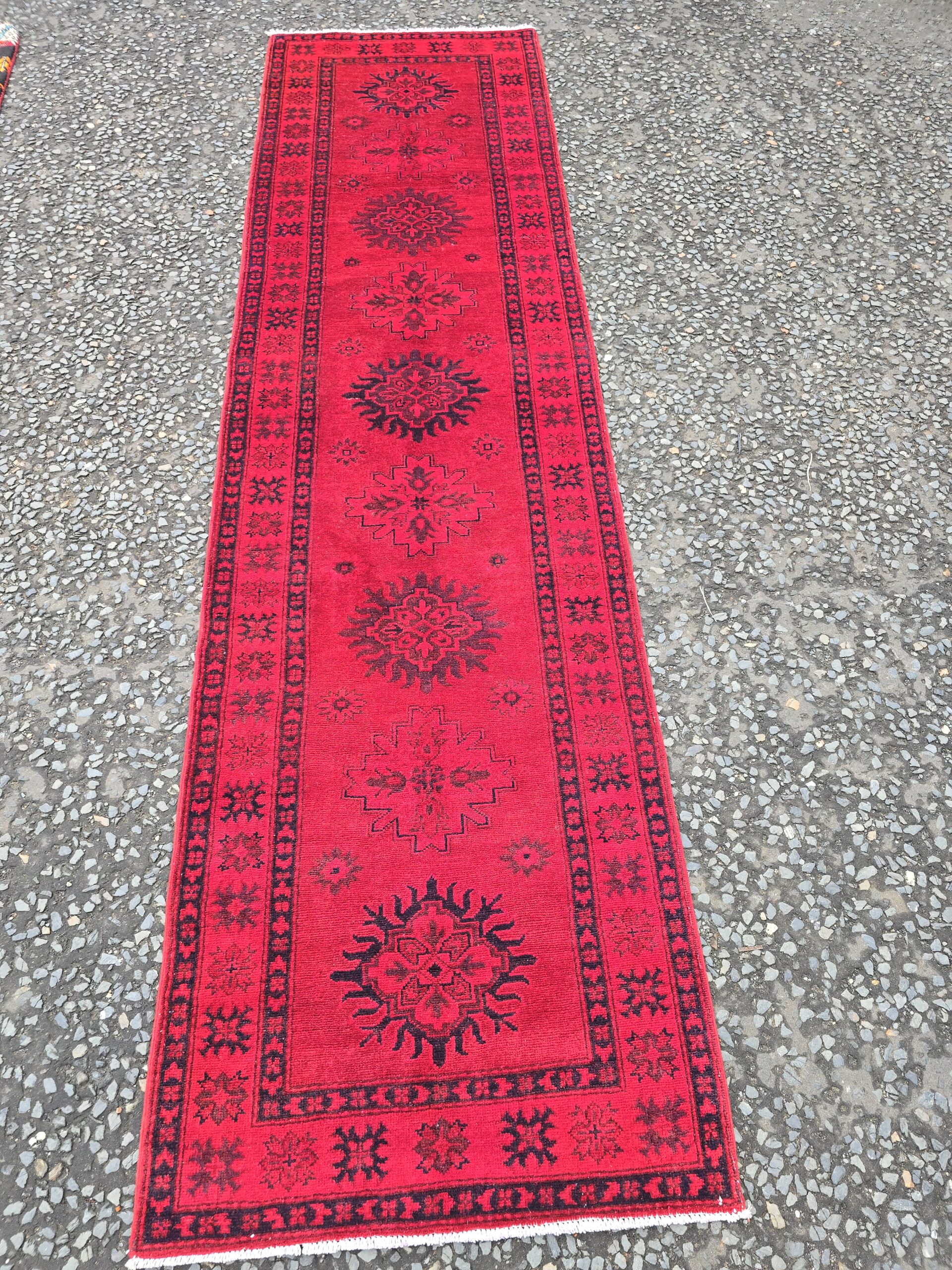 Afghan Wool Runner Rug with Floral Medallion Pattern – JRJ32