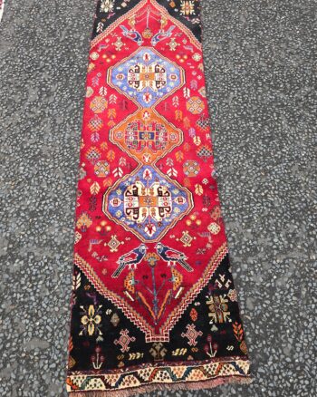 Persian Qashqai Hand Woven Wool Runner with Medallion Design – JRJ33