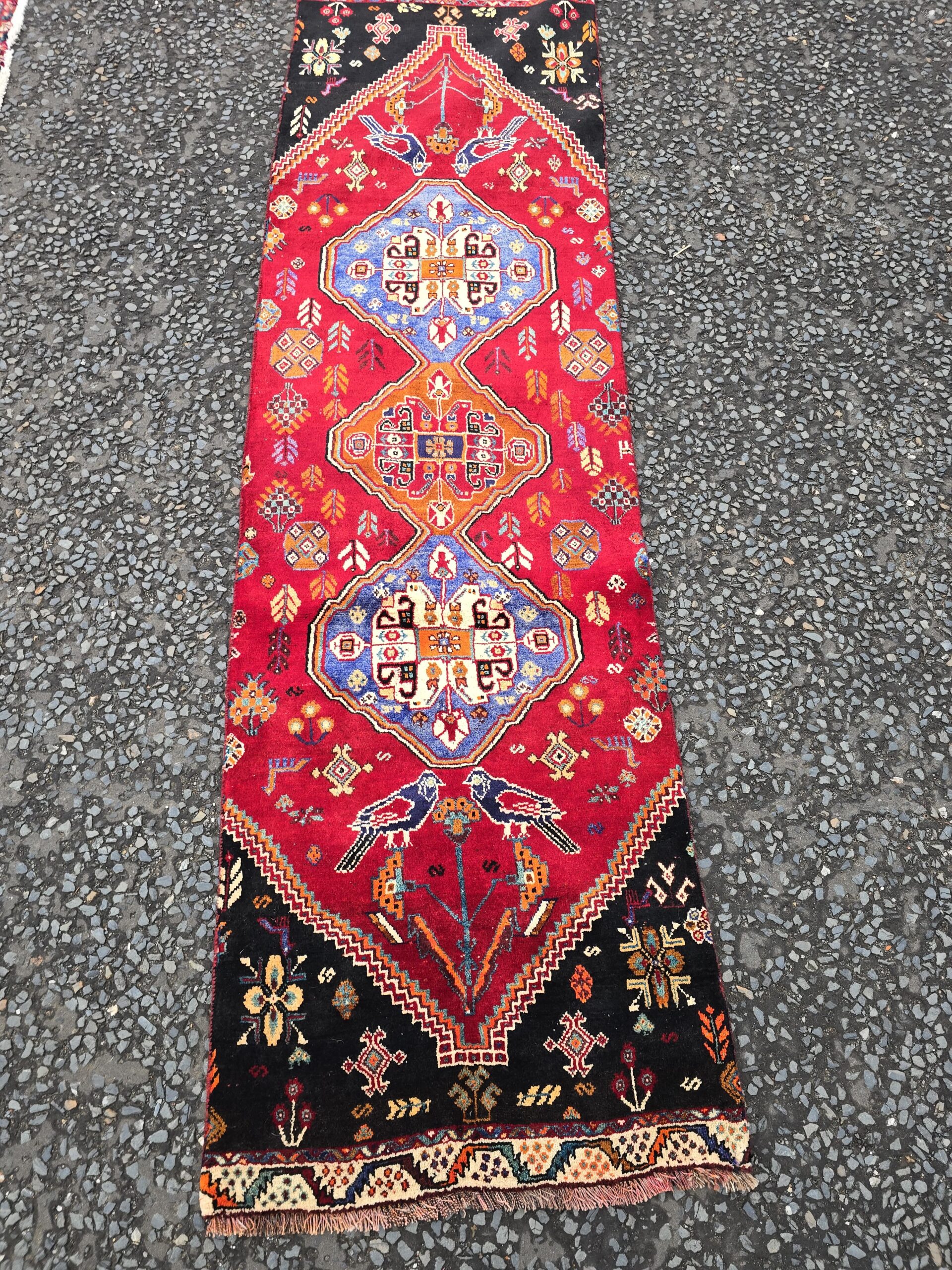Persian Qashqai Hand Woven Wool Runner with Medallion Design – JRJ33