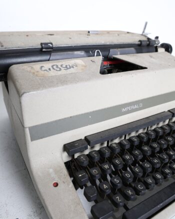 Vintage Imperial 80 Manual Typewriter with Gibson Label